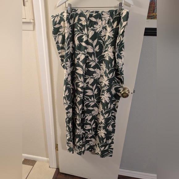 Abercrombie & Fitch Dark Green Floral Wide Leg Pants - Picture 2 of 8